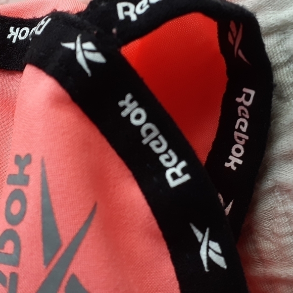 #29 REEBOK Shorts - Picture 7 of 8